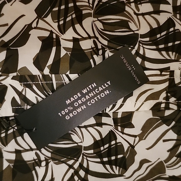 NEW Banana Republic Short Sleeve Button Up Hawaiian Shirt - Picture 3 of 5